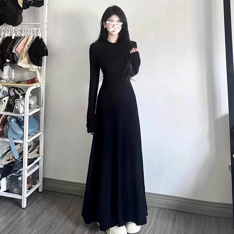 【加绒版】黑色圆领长袖打底连衣裙秋冬气质收腰显瘦长款大摆连衣裙