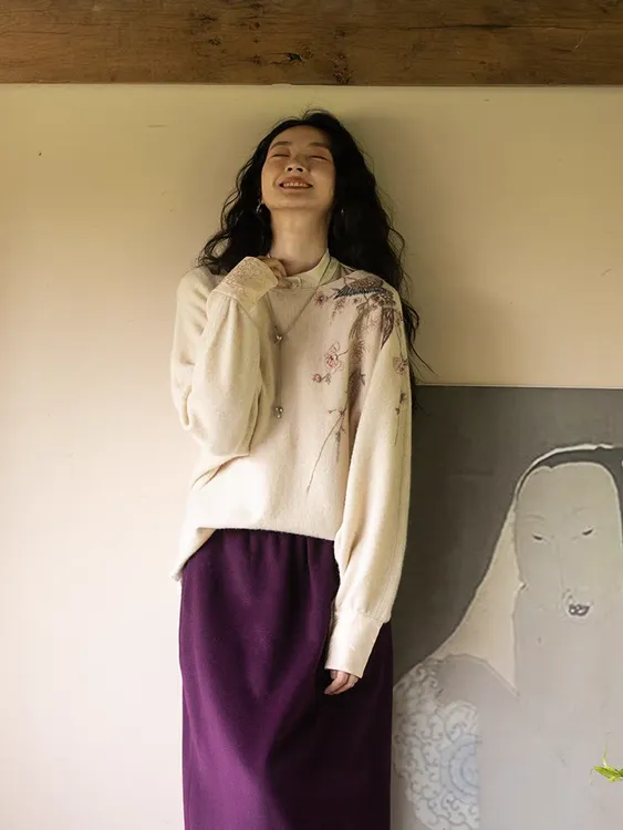 原创 进口澳毛牛绒手工刺绣毛织套头衫女新款复古上衣 杜芷