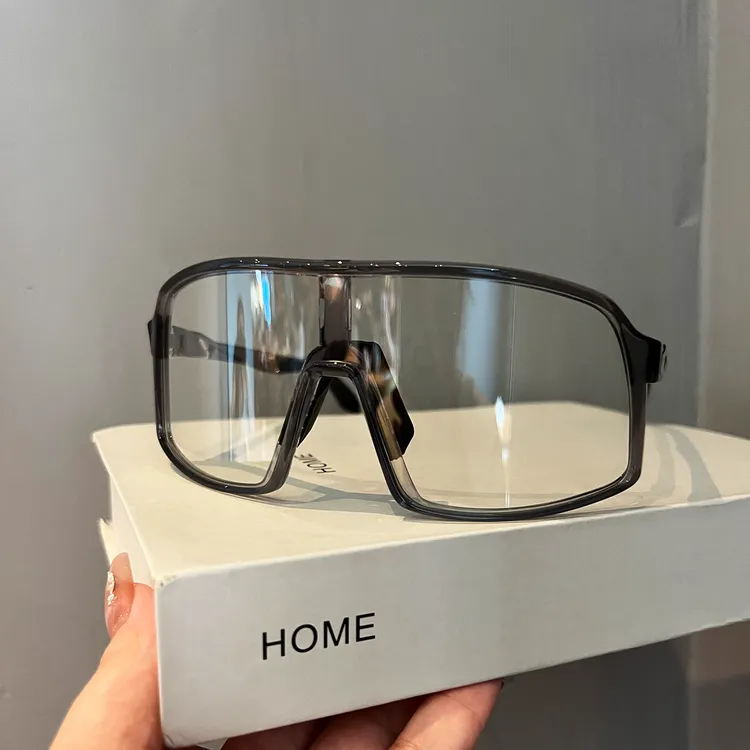 户外运动日夜两用变色骑行眼镜男女款登山太阳镜跑步钓鱼防紫外线