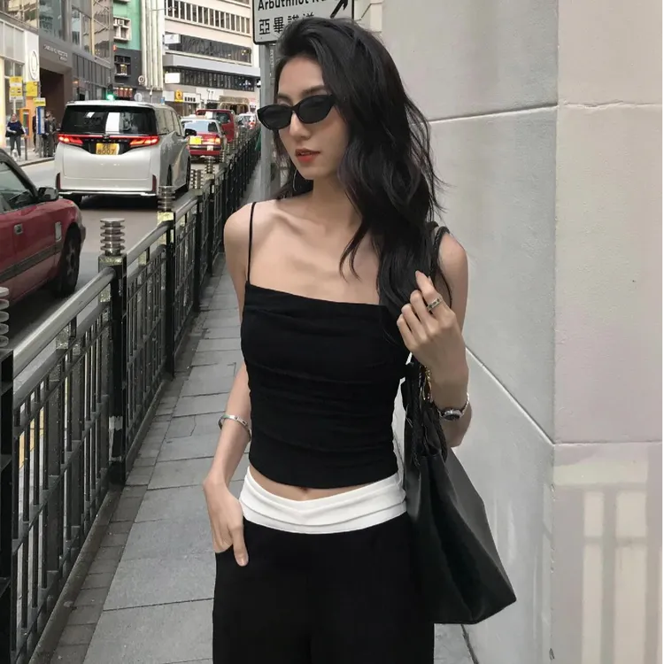 休闲运动套装2025夏季新款细肩带背心小吊带设计感百搭撞色微喇裤