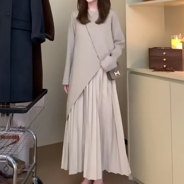 2025假两件百褶秋季大码胖MM宽松别致设计感连衣裙韩版简约高级感