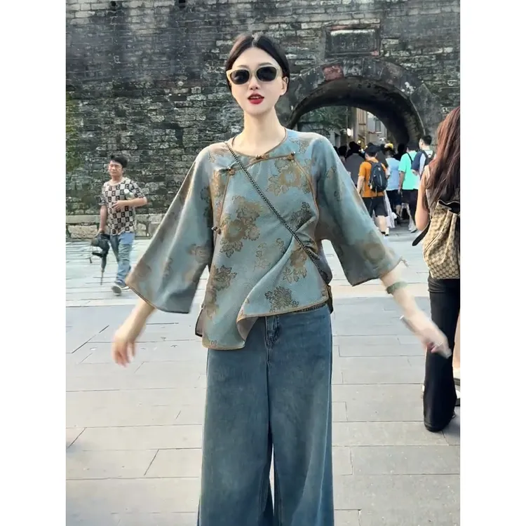 新中式国风女装2025新款秋季高级感超好看老钱风蓝色印花盘扣上衣