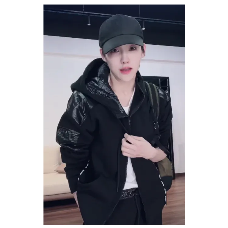 上衣  非常厚的男女同款抓绒 上衣TZ0134