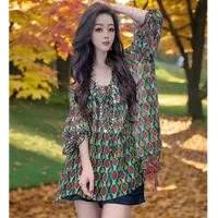 2025年新款真丝桑蚕丝娃娃领复古印花长袖套头V领遮肉气质上衣