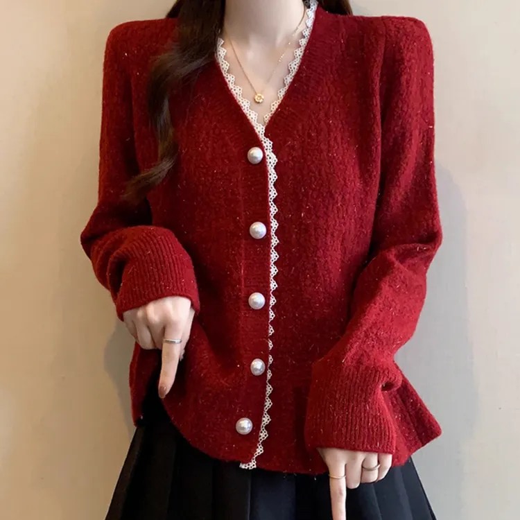 法式蕾丝拼接V领针织开衫毛衣外套女秋冬季新款大码小香风上衣潮