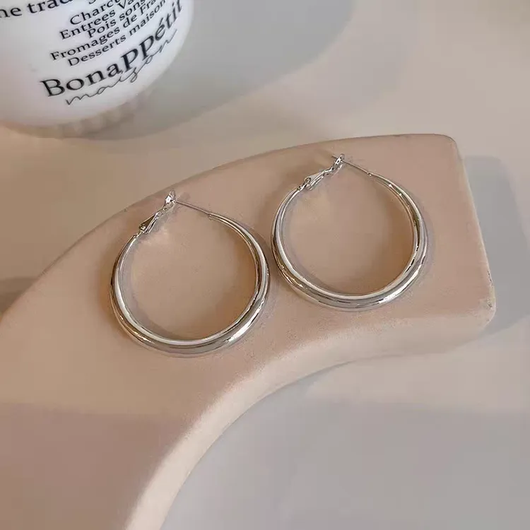 铜合金耳饰 日韩韩版轻职风欧美耳扣女冷淡风光面耳环耳饰小众