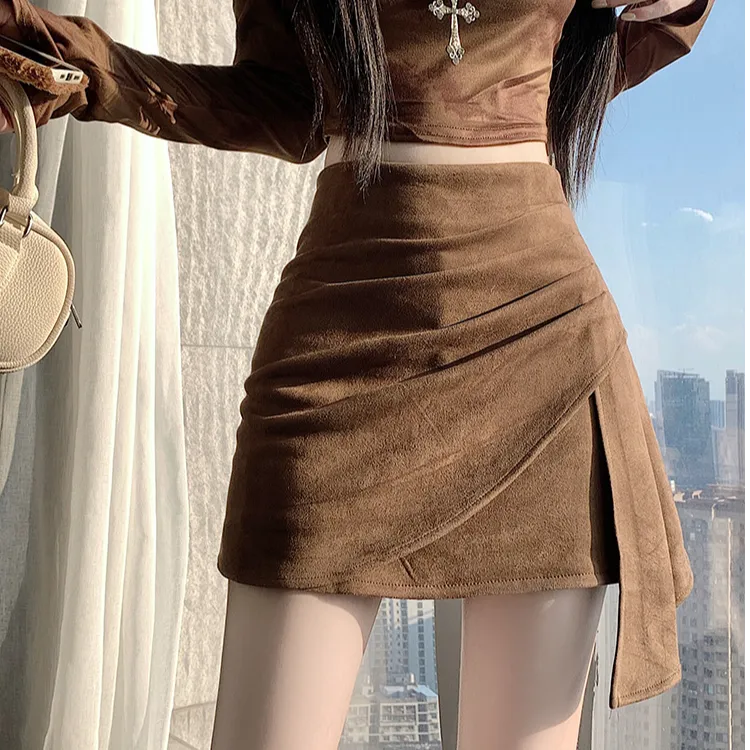 咖啡色美德拉辣妹风麂皮绒半身裙女秋冬不规则修身a字包臀短裙子