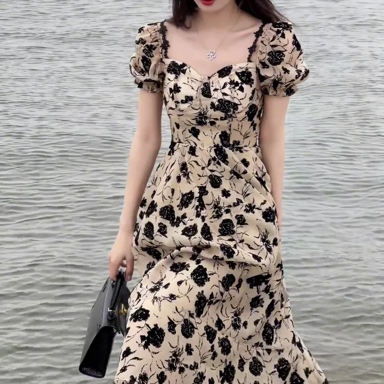 2025夏季新款时尚显瘦气质女士网红洋气连衣裙百搭款D6469