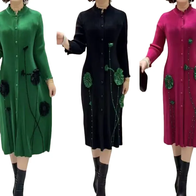 2025时尚新款休闲开胸褶皱中老年连衣裙