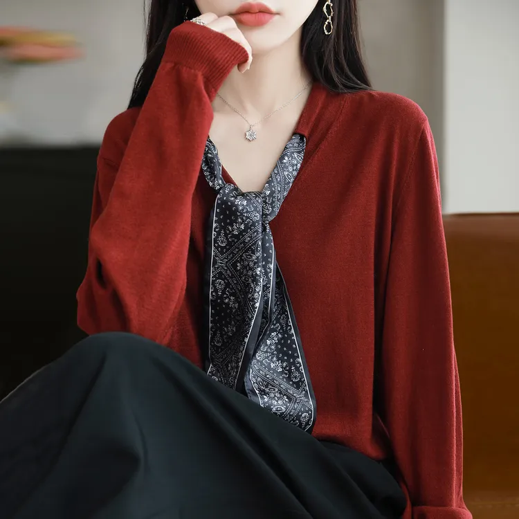 胖mm春秋特大码女士蝴蝶结毛衣遮肚子显瘦上衣早秋内搭针织打底衫