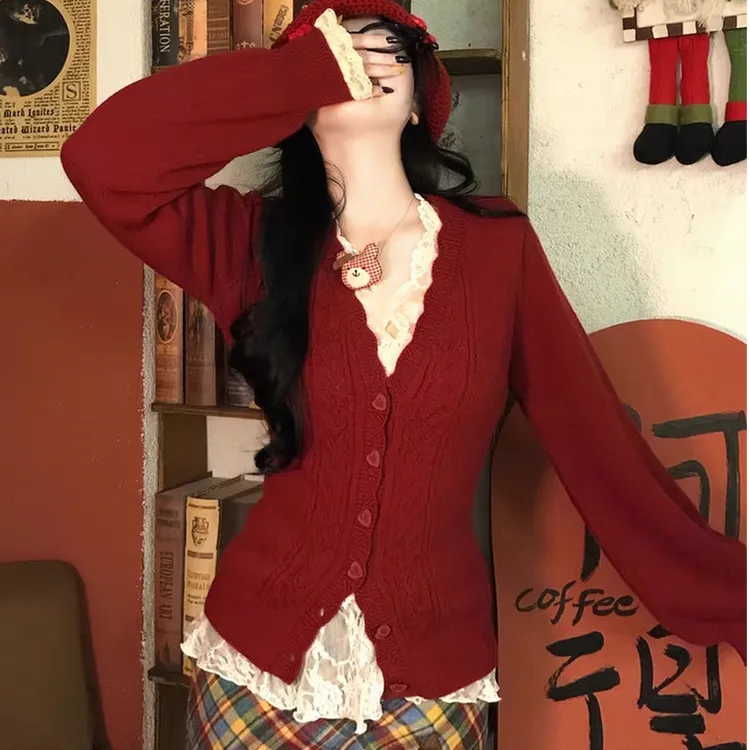 大码春节氛围战袍红色钩花针织开衫女秋冬季修身显瘦麻花上衣外套