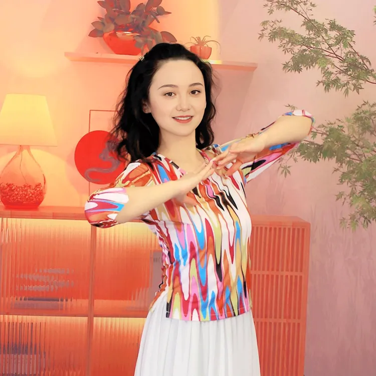 舞上妙品A21新疆舞冰丝碎花上衣