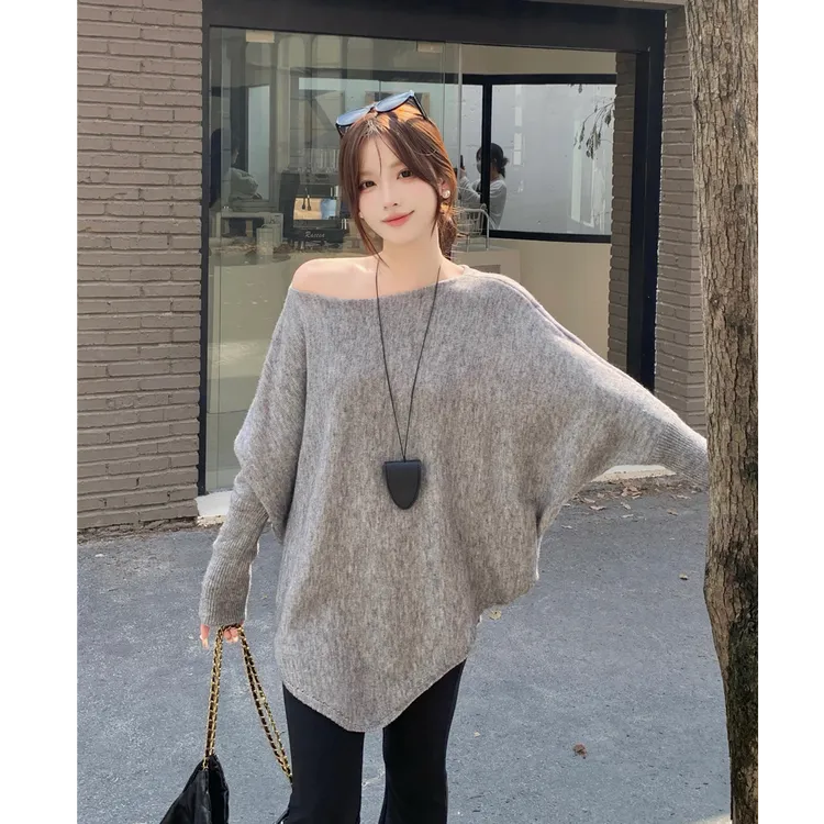大码女装秋季百搭设计感宽松不规则显瘦一字肩毛衣针织上衣女