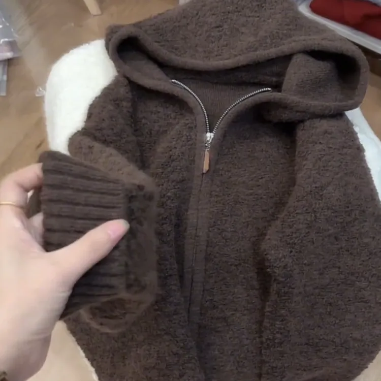 流行时尚简约百搭咖色长袖针织外套女2025秋季新款潮连帽开衫上衣