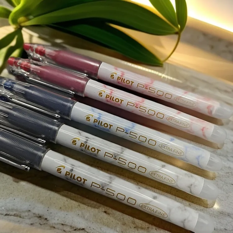 日本百乐P500高颜值速干专用顺滑大容量中性笔学生考试刷题签字笔