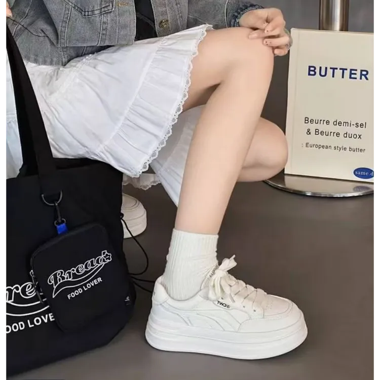 【龙之舞】厚底小白鞋5CM秋季新款轻便发泡底防滑耐磨运动版潮鞋