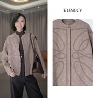 JIUNCCY【茎蔓】澳毛重工同色绳绣设计感中式领叠门襟外套 52YWT066