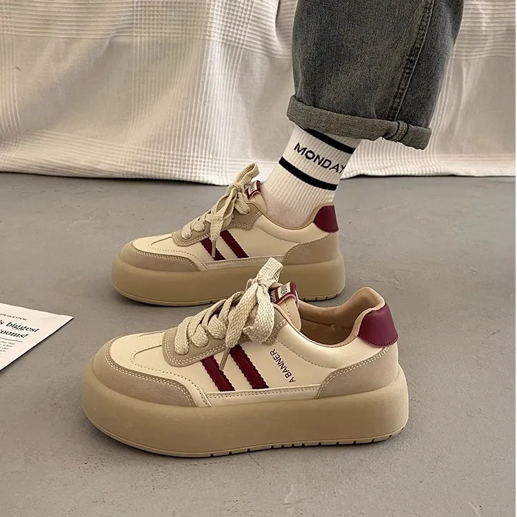 爆款小众厚底板鞋女复古德训鞋2025新款春秋季松糕休闲运动面包鞋