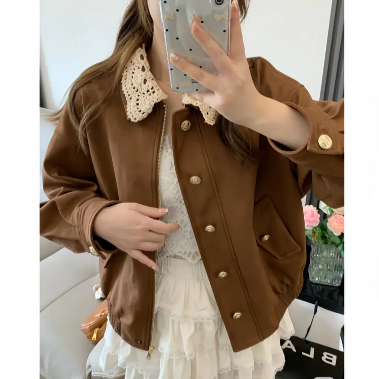 春秋新款韩系复古小个子高级感短外套女镂空拼接领纽扣装饰上衣