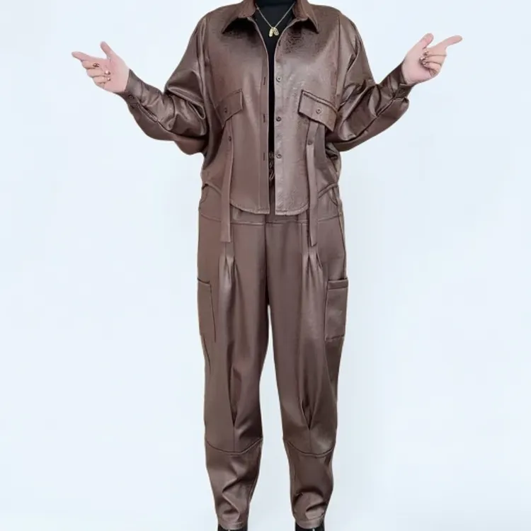 2025冬季网红爆款图层压花加绒时尚洋气显瘦遮肉POLO领高端两件套