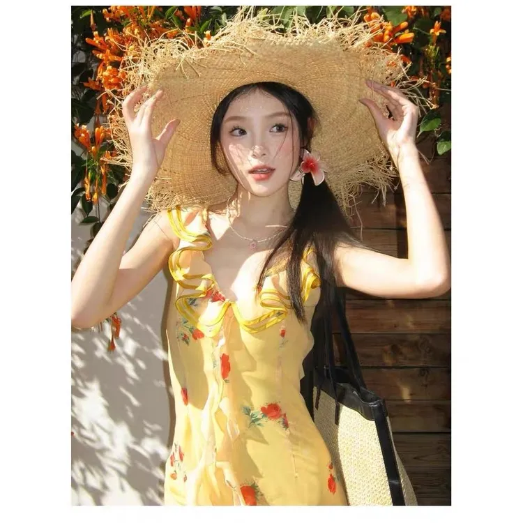 多巴胺绝美小裙黄昏玫瑰花边黄色碎花吊带连衣裙鱼尾长裙夏季