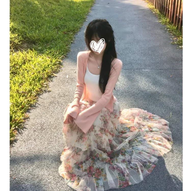 粉色针织开衫外套女秋季长袖吊带背心针织仙女风碎花半身裙套装