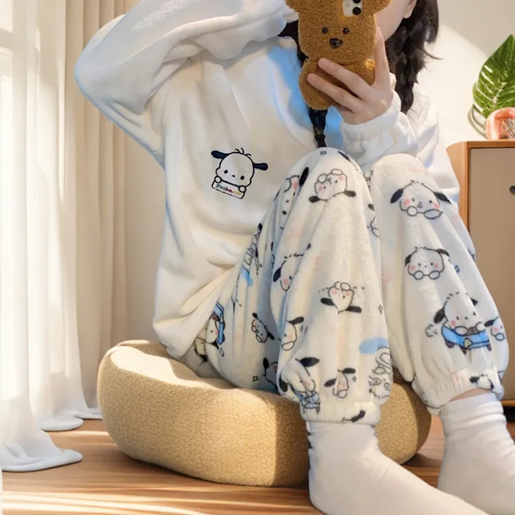 新款可爱满印小狗珊瑚绒秋冬季少女保暖可外穿家居服时尚套装睡衣
