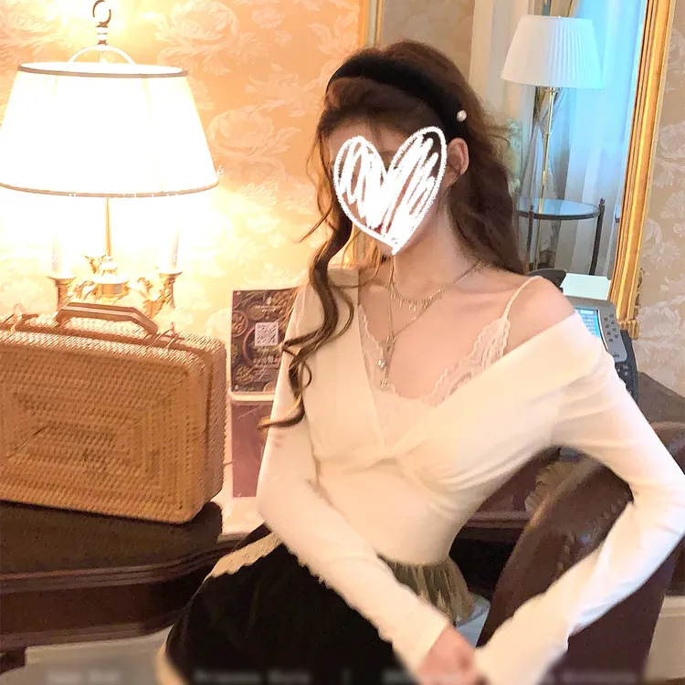 日系中古蕾丝假两件上衣女设计感扭结V领打底衫2025秋季新款00719
