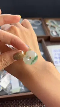 【闪购商品】翡翠颈饰18K金镶嵌682号