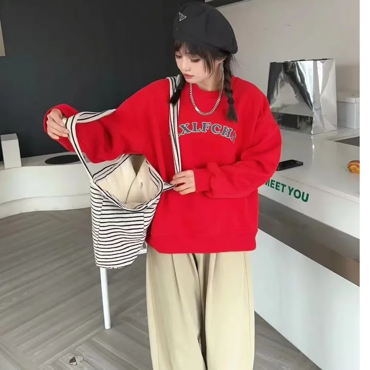 2025冬季新年红加绒卫衣休闲时尚