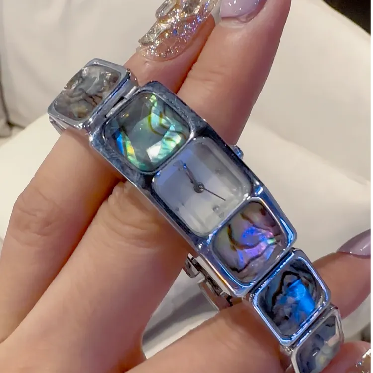 super麻利1SPEMATE【1-1】28时尚晶莹剔透小巧彩色小小金鲍贝设计师手表轻奢28