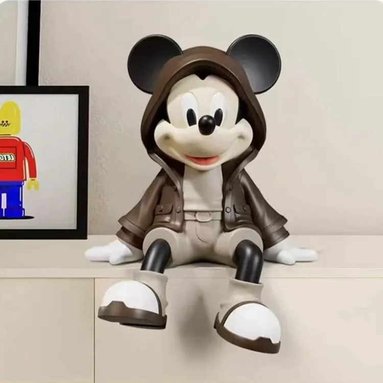 中古披风米奇电视柜装饰摆件高级感小众客厅落地入户玄关柜手办