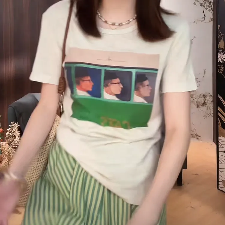 设计感时尚百搭显瘦短袖T恤女2025夏季新款休闲圆领印花通勤上衣