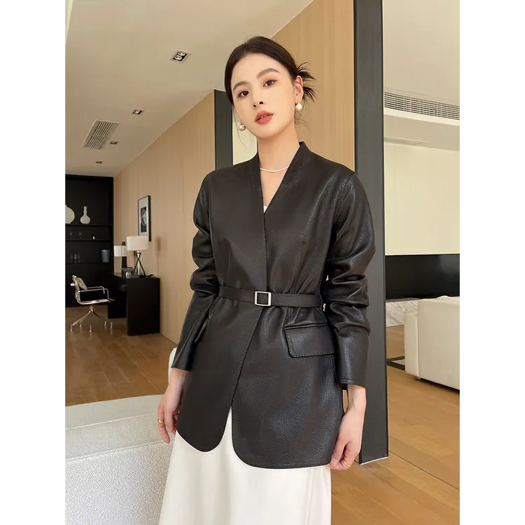 西装皮衣女蛋白皮中长款V领外套2025秋季简约收腰显瘦PU皮衣时尚
