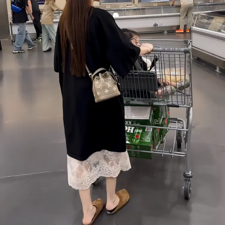 秋季时尚百搭拼接蕾丝休闲通勤静奢风连衣裙休闲中长款宽松显瘦裙