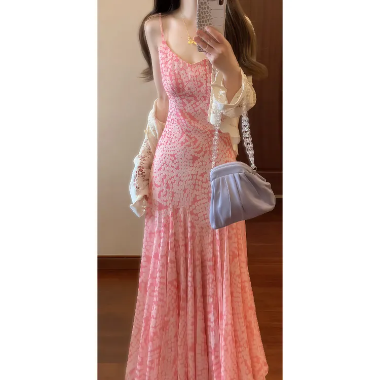 夏季圆点V领吊带连衣裙收腰显瘦气质大摆海边度假风鱼尾长裙9629