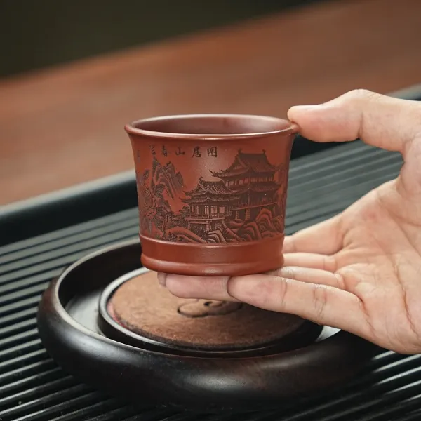 宜兴原矿龙血砂手工刻绘富春山居图紫砂主人杯 ZXJ