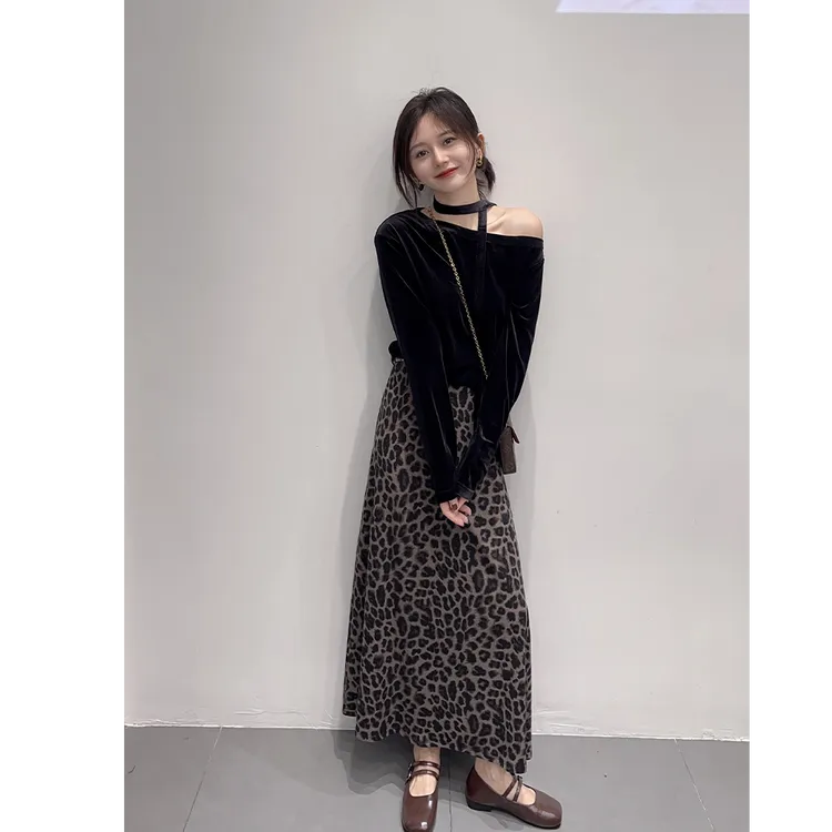 韩系早秋穿搭一整套时尚高级感小香风黑色上衣豹纹半身裙裙子套装