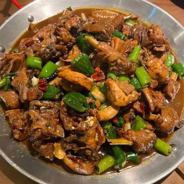 农家土灶台鸡熟食加热即食选用2年以上走地老鸡红烧味