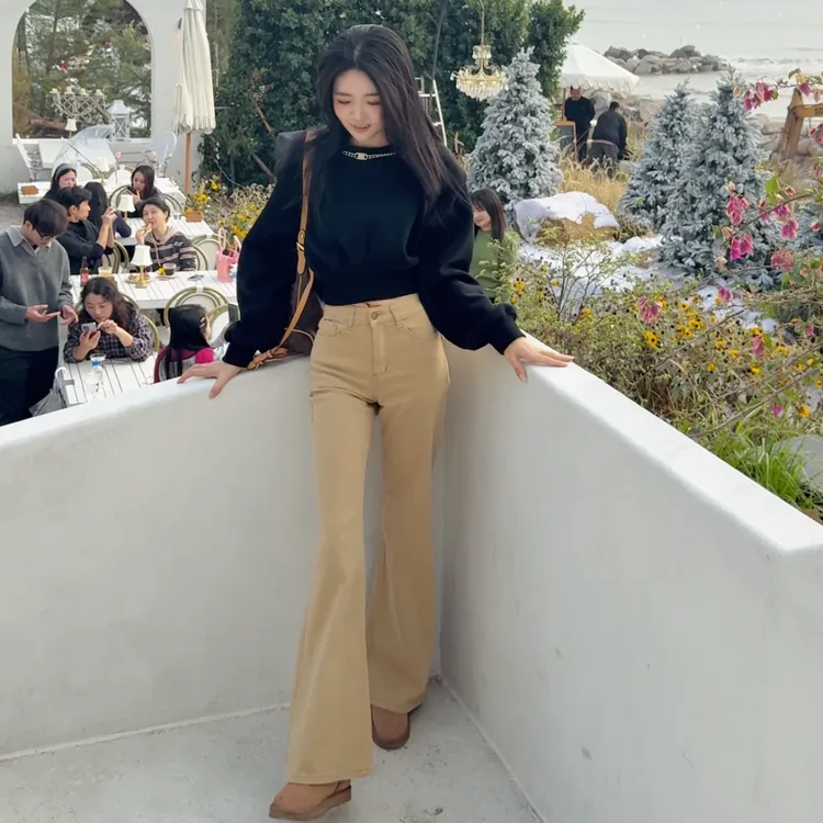 卡其色微喇牛仔裤女春秋冬季不贴腿小个子高腰加绒加厚显瘦拖地裤