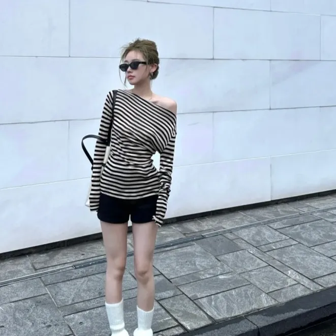 撞色条纹一字肩打底衫女春夏季复古微透防晒长袖T恤显瘦内搭上衣