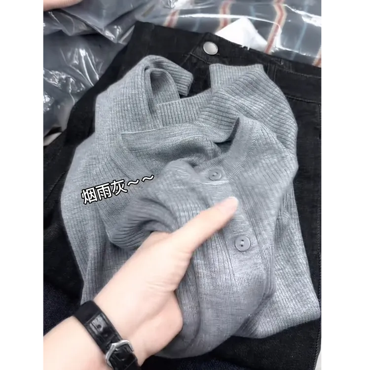 今年秋季超火爆款穿搭2025新款韩系气质显瘦百搭纯色毛针织上衣