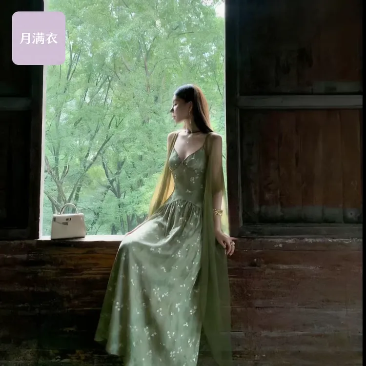 【运补8r】绿野仙踪慵懒松弛感碎花吊带裙子女开衫套装穿搭出片衣服