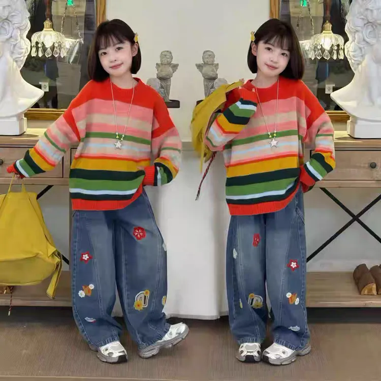 韩国范童装女童彩虹毛衣超火2025新款洋气秋装刺绣花朵牛仔裤套装