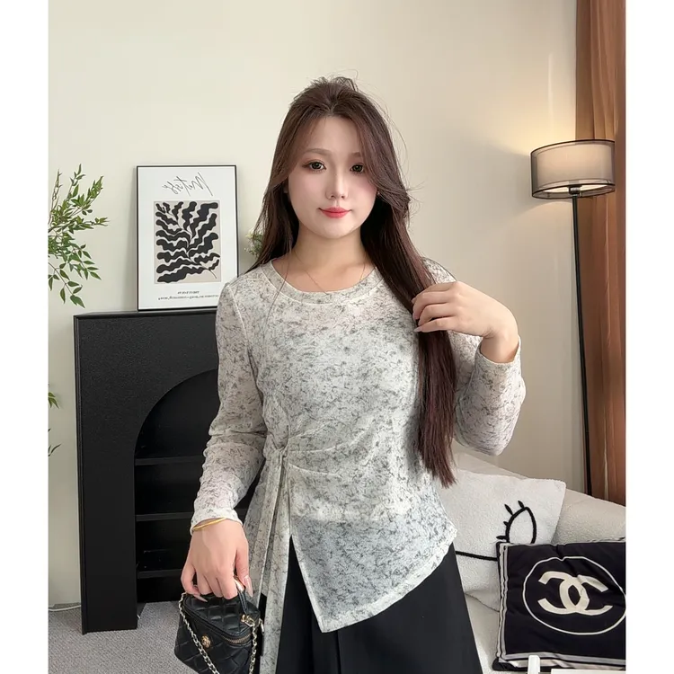 2026早春新款韩版不规则扎染长袖T恤女修身显瘦绑带斜肩打底上衣