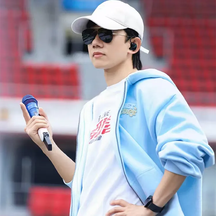 张杰演唱会彩排同款字母印花天蓝色连帽开衫卫衣粉丝应援潮流百搭