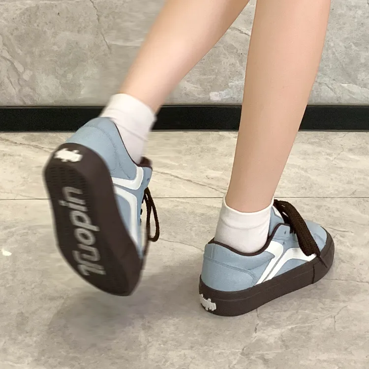 【明星同款】鮀品厚底板鞋2025秋情侣百搭时尚滑板鞋小众蓝棕面包鞋