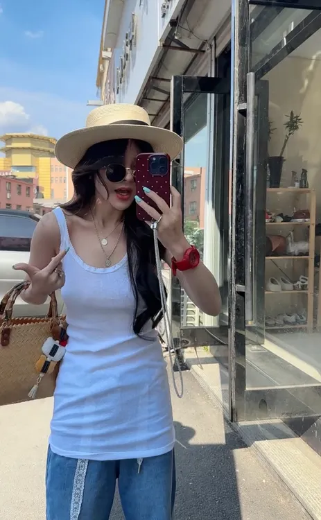 ins25夏季新款简约休闲百搭修身显瘦松弛感外穿中长款吊带背心女