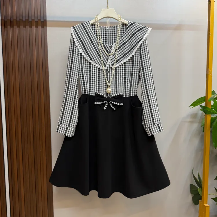 新款大码女装时尚洋气娃娃领格子拼接显瘦连衣裙