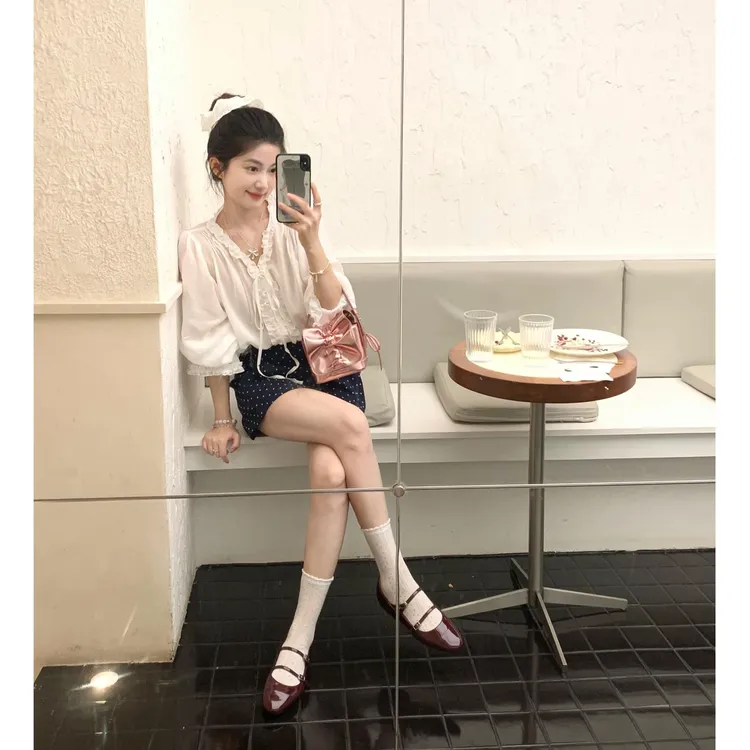 2025年新款夏日法式漂亮设计感轻奢减龄洋气上衣女波点半身裙套装